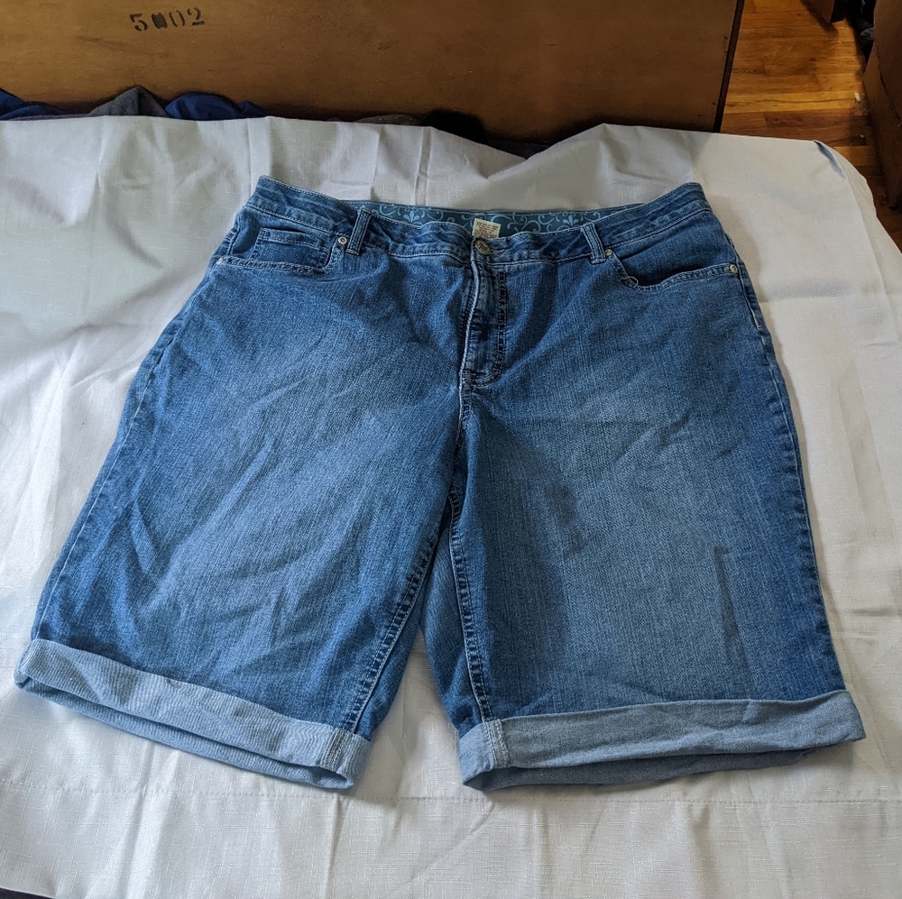 Faded Glory Jean shorts size 22W